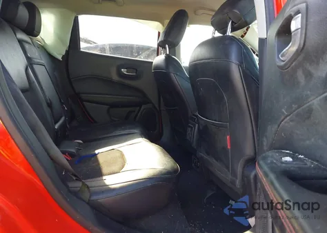 2018 Jeep Compass Trailhawk 4X4 z USA, uszkodzony, nr VIN 3C4NJDDB5JT129782